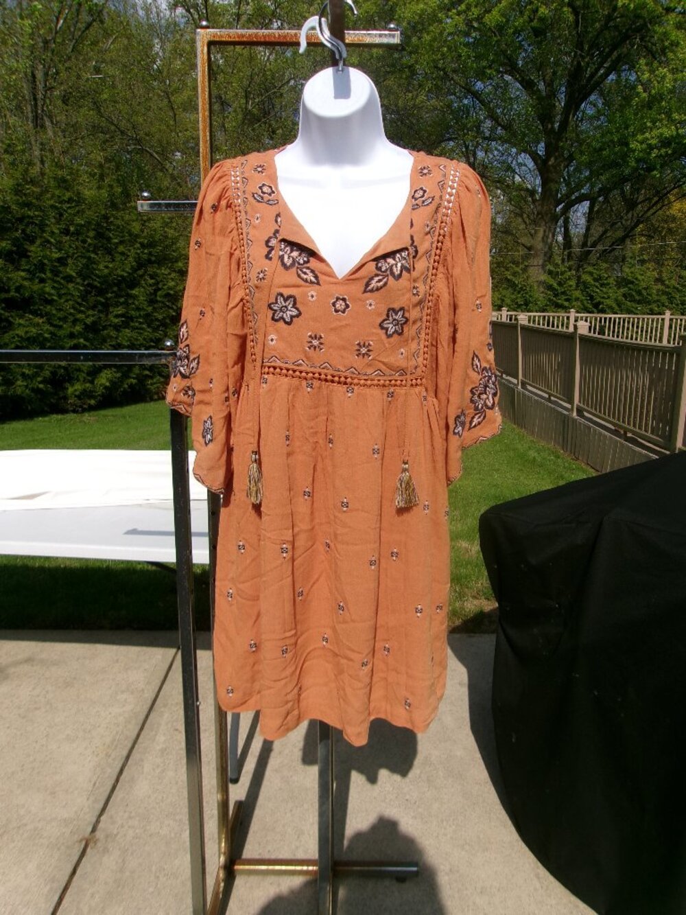 NWT COCO + JAMISON MUSTARD YELLOW EMB 2PC DRESS L